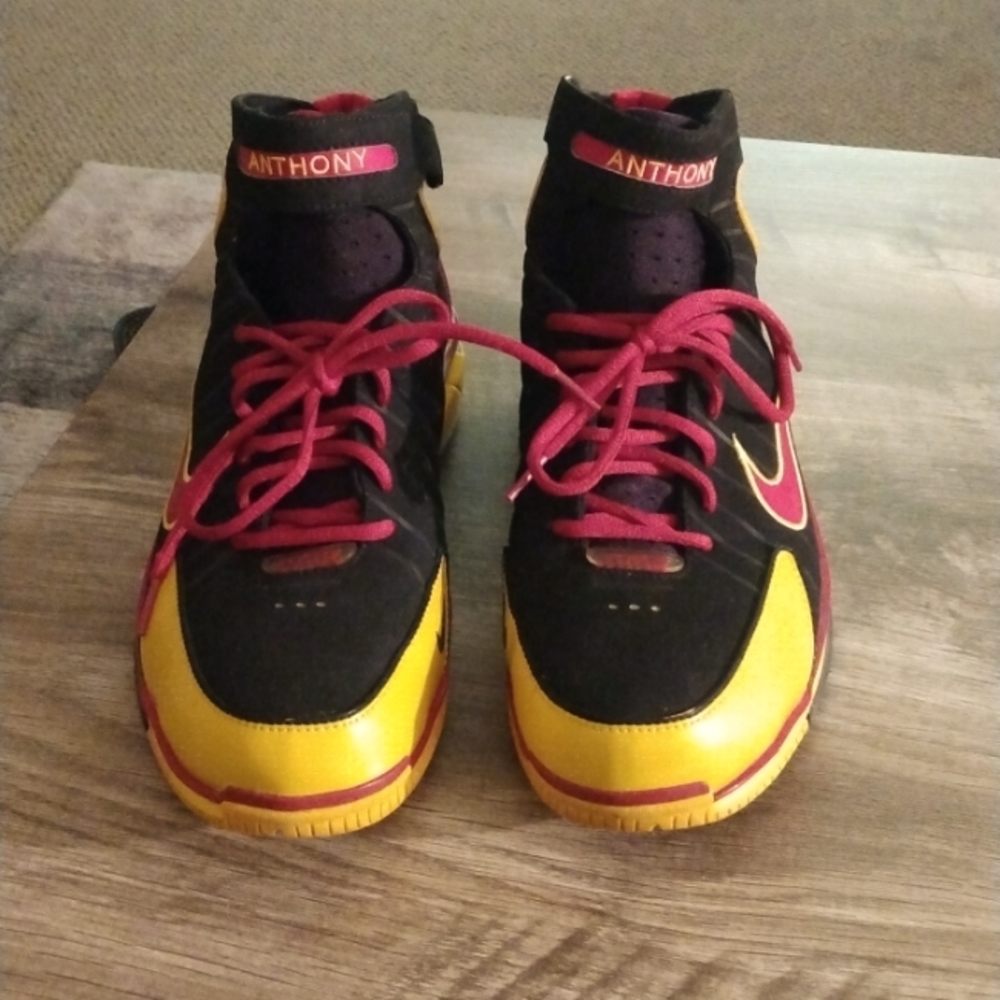 "Nike"